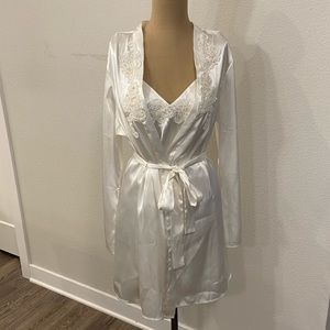 Victoria Secret White Pearl Babydoll Chemise